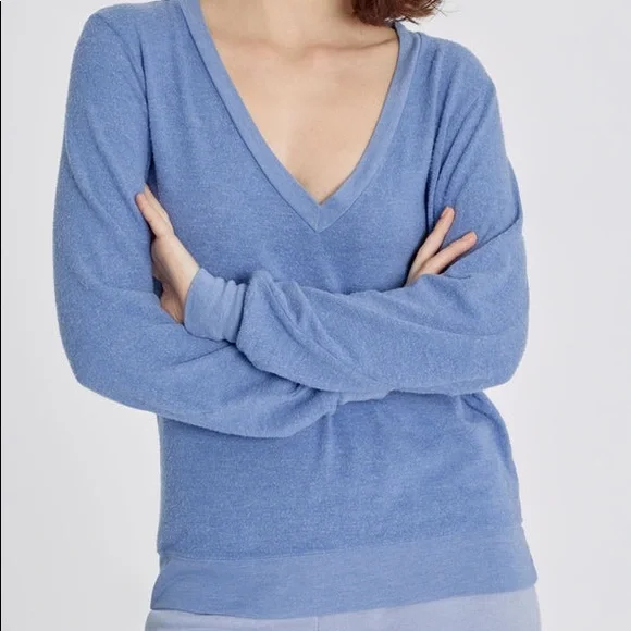 NWT Wildfox Dusk Blue Baggy Beach Jumper Deep V Sweatshirt - Picture 2 of 5